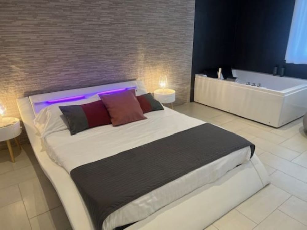 Mareneve Resort — Hotel rooms in Linguaglossa, Sicily