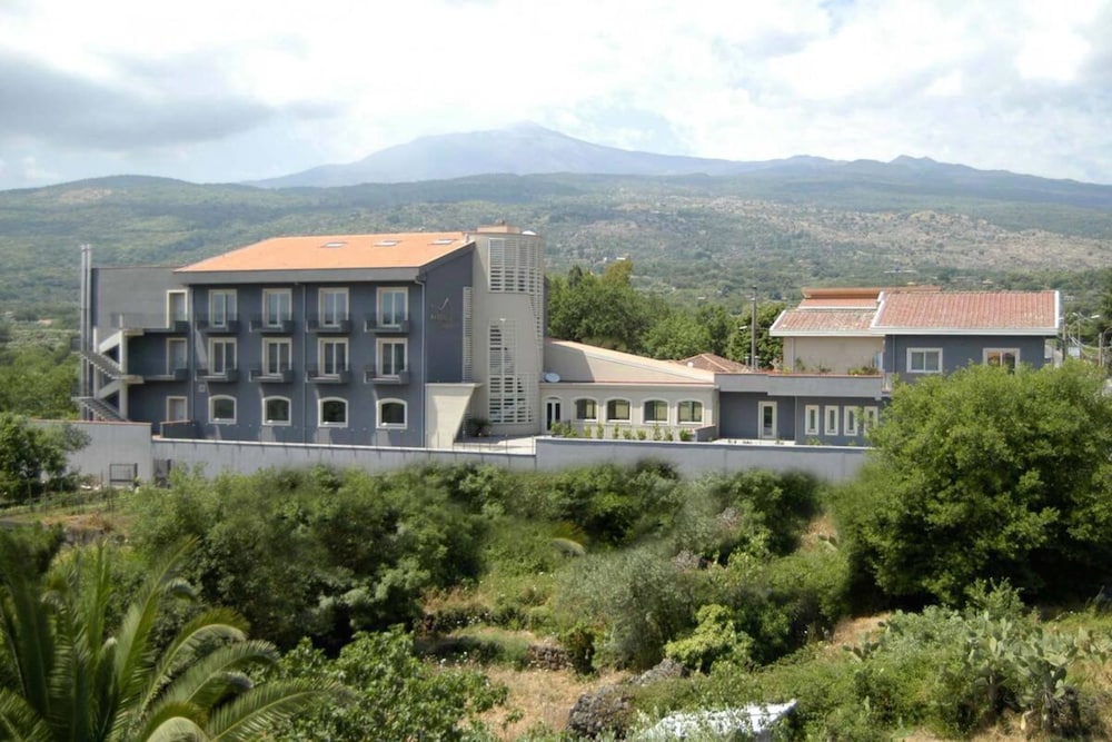 Mareneve Resort — Main photo in Linguaglossa, Sicily