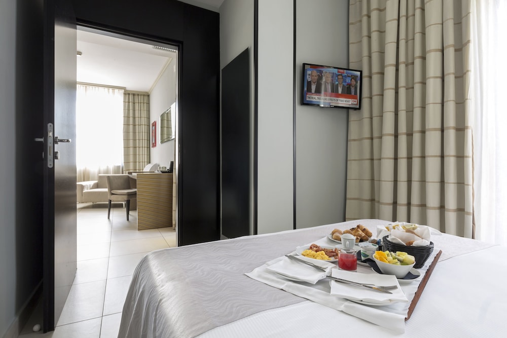 Palazzo Salgar — Hotel rooms in Naples, Campania