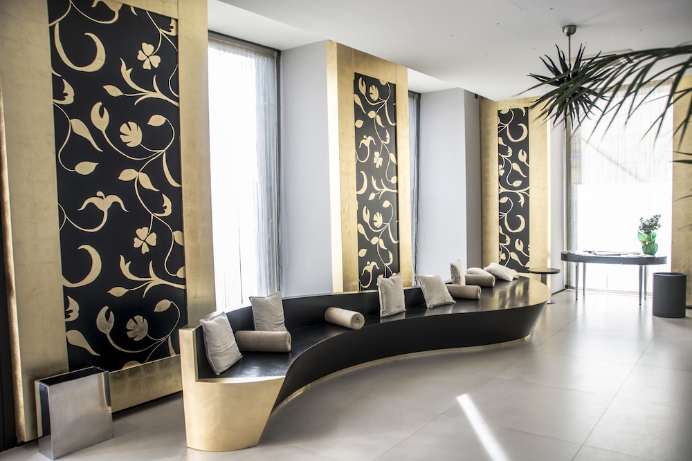 Palazzo Salgar — Hotel building in Naples, Campania