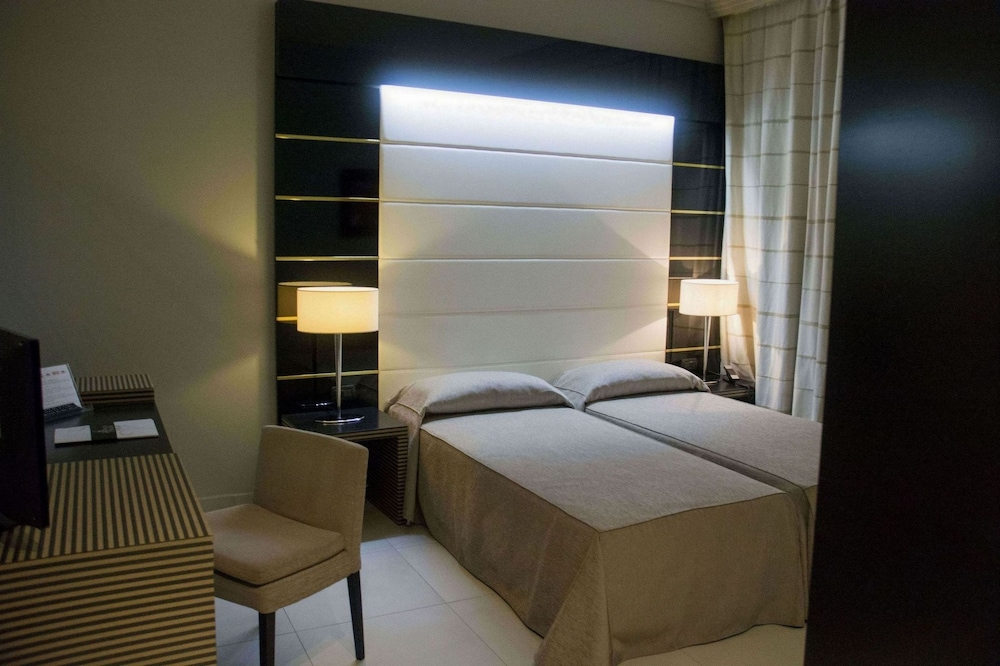 Palazzo Salgar — Hotel rooms in Naples, Campania