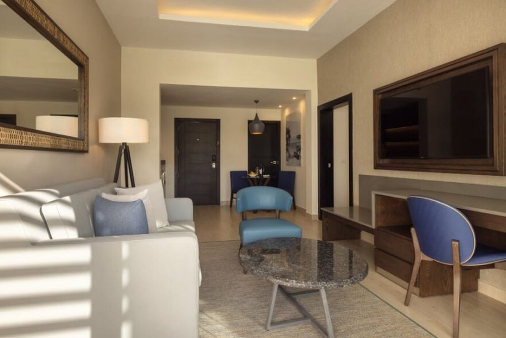 Royalton Hideaway Blue Waters - Montego Bay, An Autograph Collection® All-Inclusive Resort - Adults Only — Hotel rooms in Falmouth