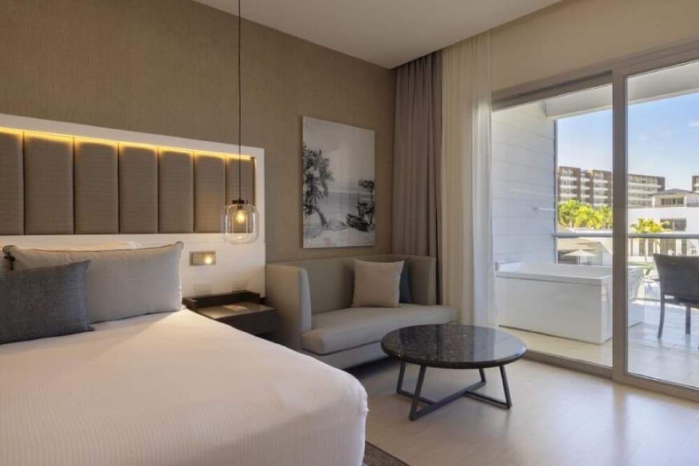 Royalton Hideaway Blue Waters - Montego Bay, An Autograph Collection® All-Inclusive Resort - Adults Only — Hotel rooms in Falmouth