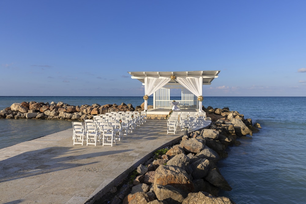 Royalton Hideaway Blue Waters - Montego Bay, An Autograph Collection® All-Inclusive Resort - Adults Only — Beach in Falmouth