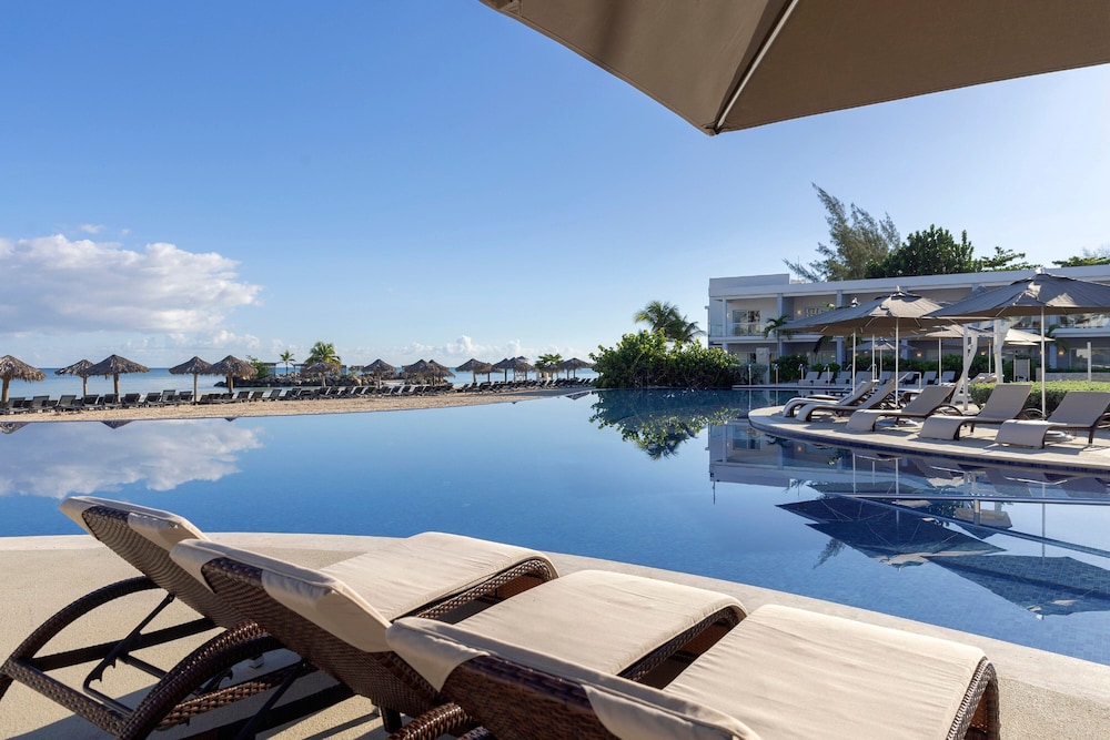 Royalton Hideaway Blue Waters - Montego Bay, An Autograph Collection® All-Inclusive Resort - Adults Only — Swimming pool in Falmouth