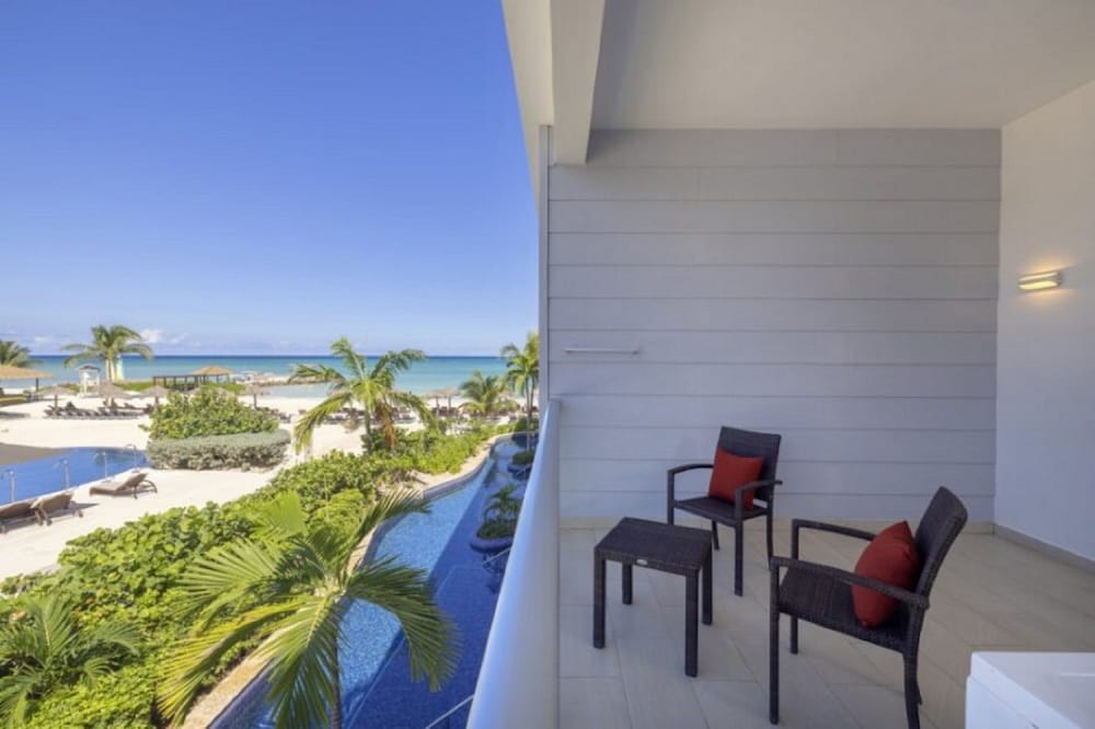 Royalton Hideaway Blue Waters - Montego Bay, An Autograph Collection® All-Inclusive Resort - Adults Only — Hotel rooms in Falmouth