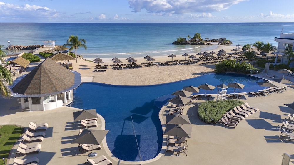 Royalton Hideaway Blue Waters - Montego Bay, An Autograph Collection® All-Inclusive Resort - Adults Only — Beach in Falmouth