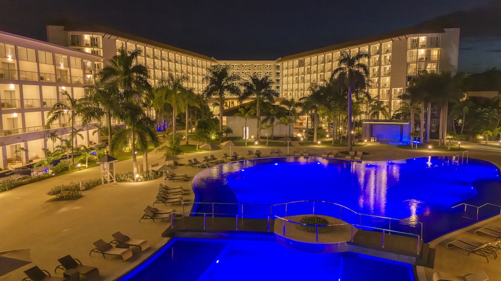 Royalton Hideaway Blue Waters - Montego Bay, An Autograph Collection® All-Inclusive Resort - Adults Only — Swimming pool in Falmouth