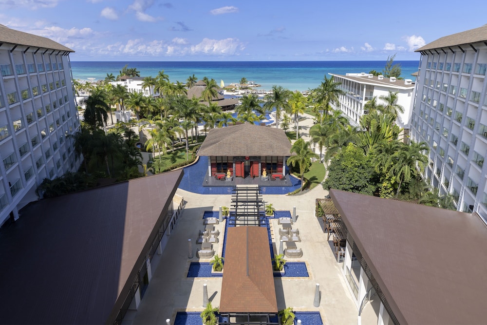 Royalton Hideaway Blue Waters - Montego Bay, An Autograph Collection® All-Inclusive Resort - Adults Only — Hotel building in Falmouth