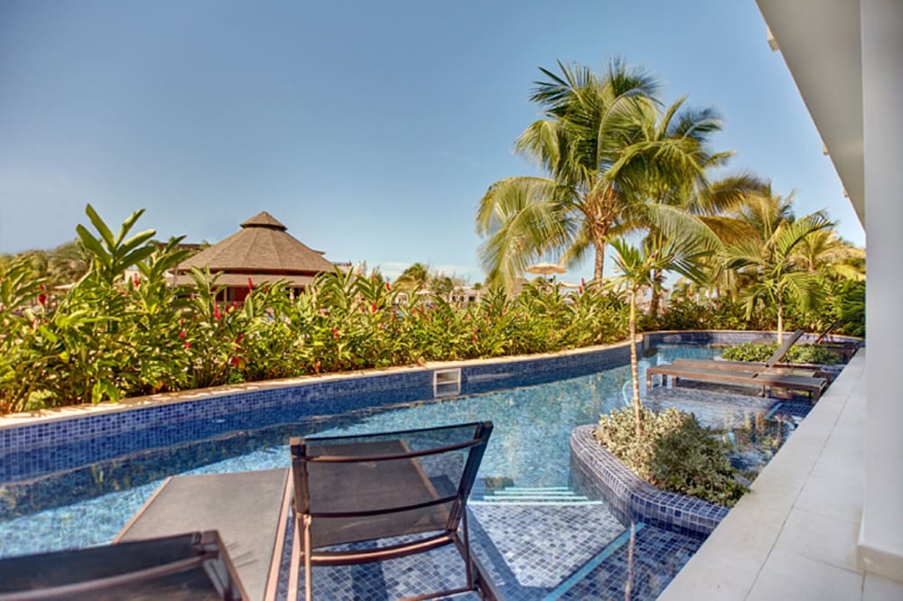 Royalton Hideaway Blue Waters - Montego Bay, An Autograph Collection® All-Inclusive Resort - Adults Only — Swimming pool in Falmouth