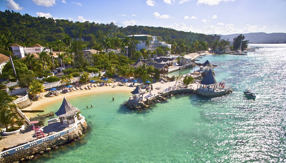 SeaGarden Beach Resort - All Inclusive — Beach in Montego Bay