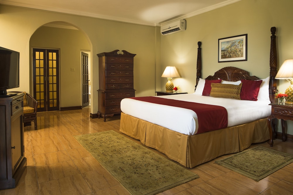 SeaGarden Beach Resort - All Inclusive — Hotel rooms in Montego Bay
