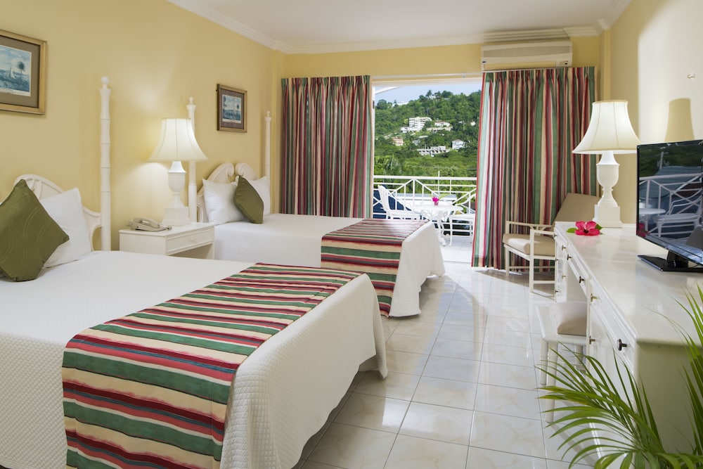 SeaGarden Beach Resort - All Inclusive — Hotel rooms in Montego Bay