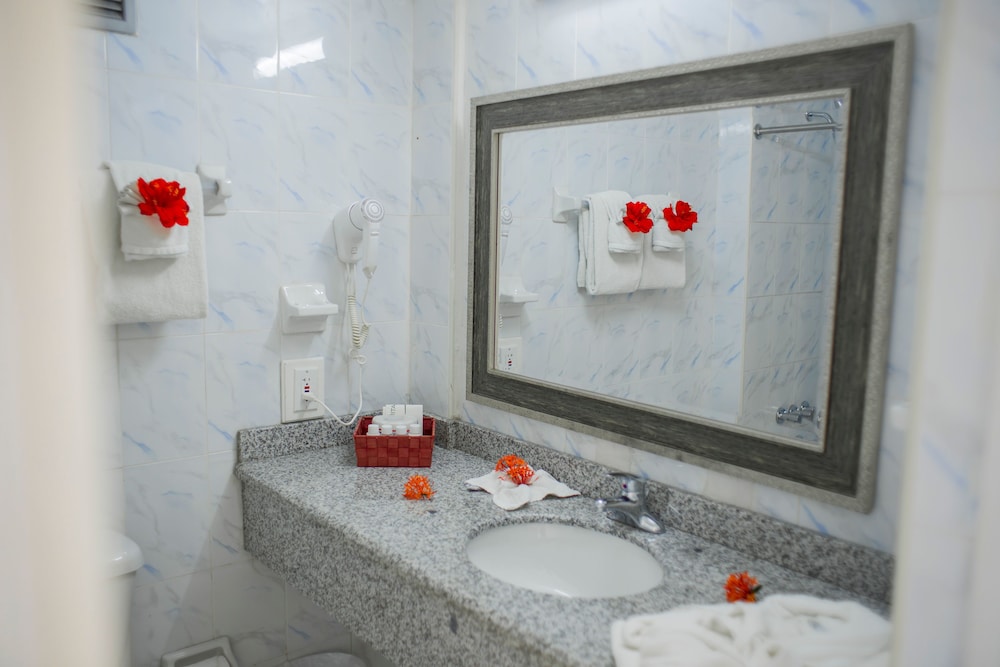 SeaGarden Beach Resort - All Inclusive — Hotel rooms in Montego Bay