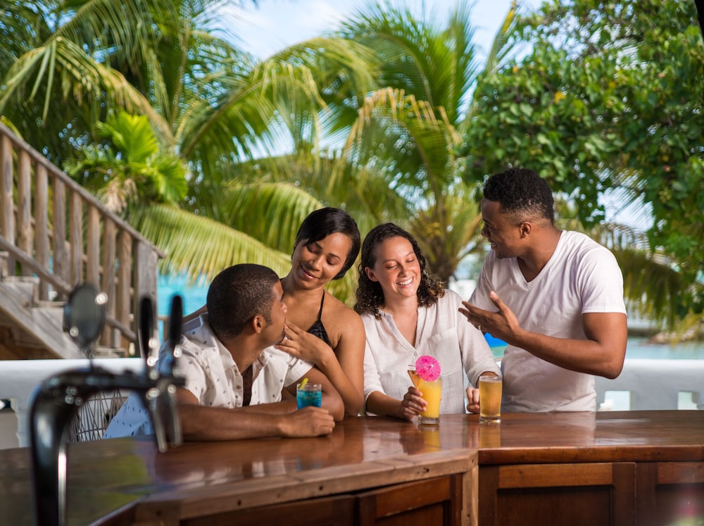 SeaGarden Beach Resort - All Inclusive — Restaurant & bars in Montego Bay