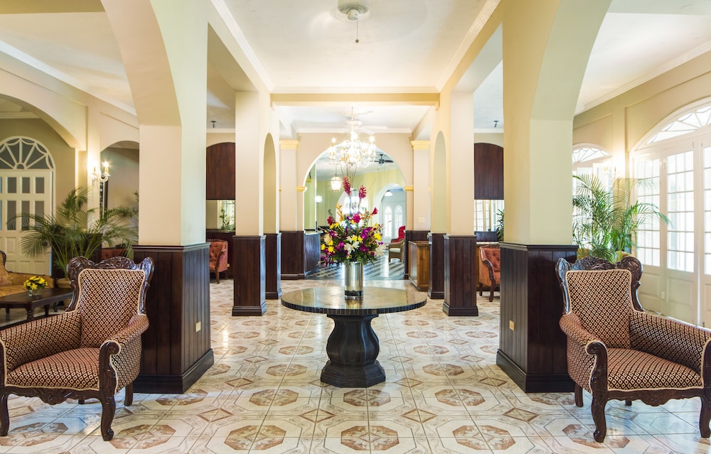 SeaGarden Beach Resort - All Inclusive — Hotel building in Montego Bay