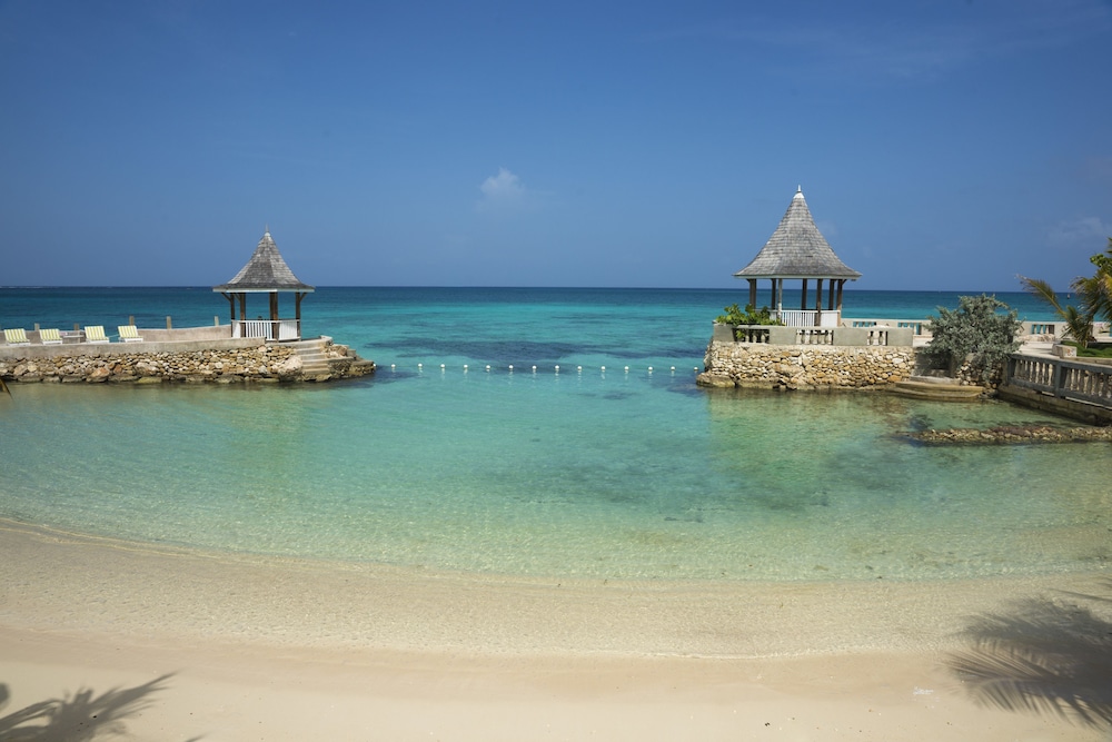 SeaGarden Beach Resort - All Inclusive — Beach in Montego Bay