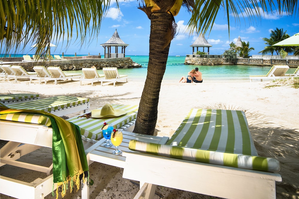 SeaGarden Beach Resort - All Inclusive — Beach in Montego Bay