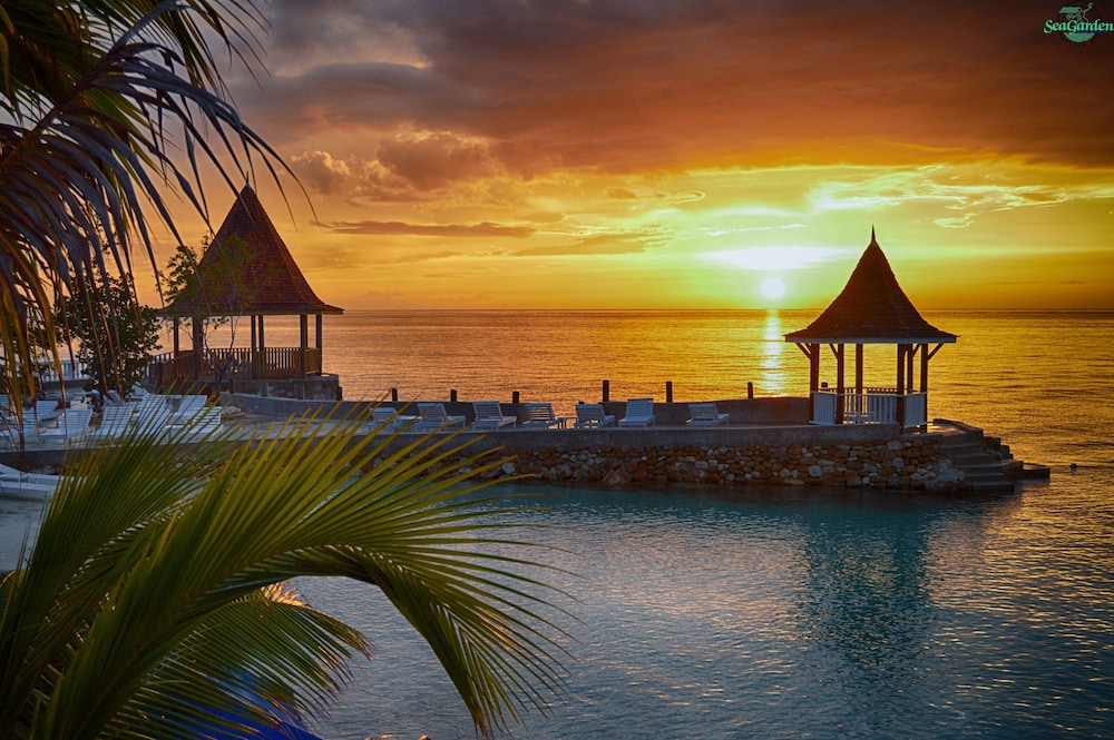 SeaGarden Beach Resort - All Inclusive — Beach in Montego Bay