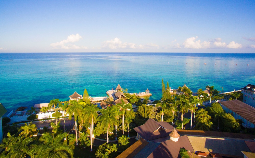 SeaGarden Beach Resort - All Inclusive — Attractions in the area in Montego Bay