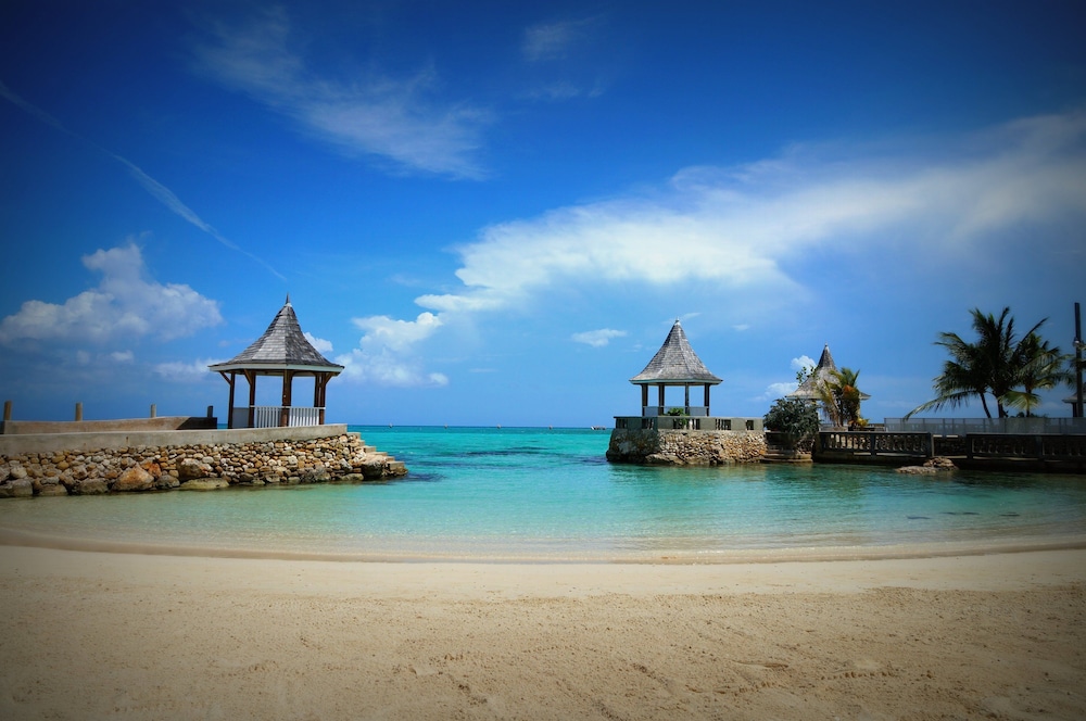 SeaGarden Beach Resort - All Inclusive — Beach in Montego Bay