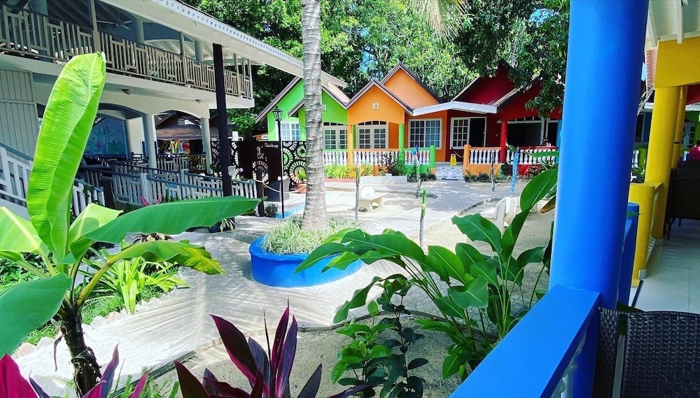 The Boardwalk Village — Hotel building in Negril