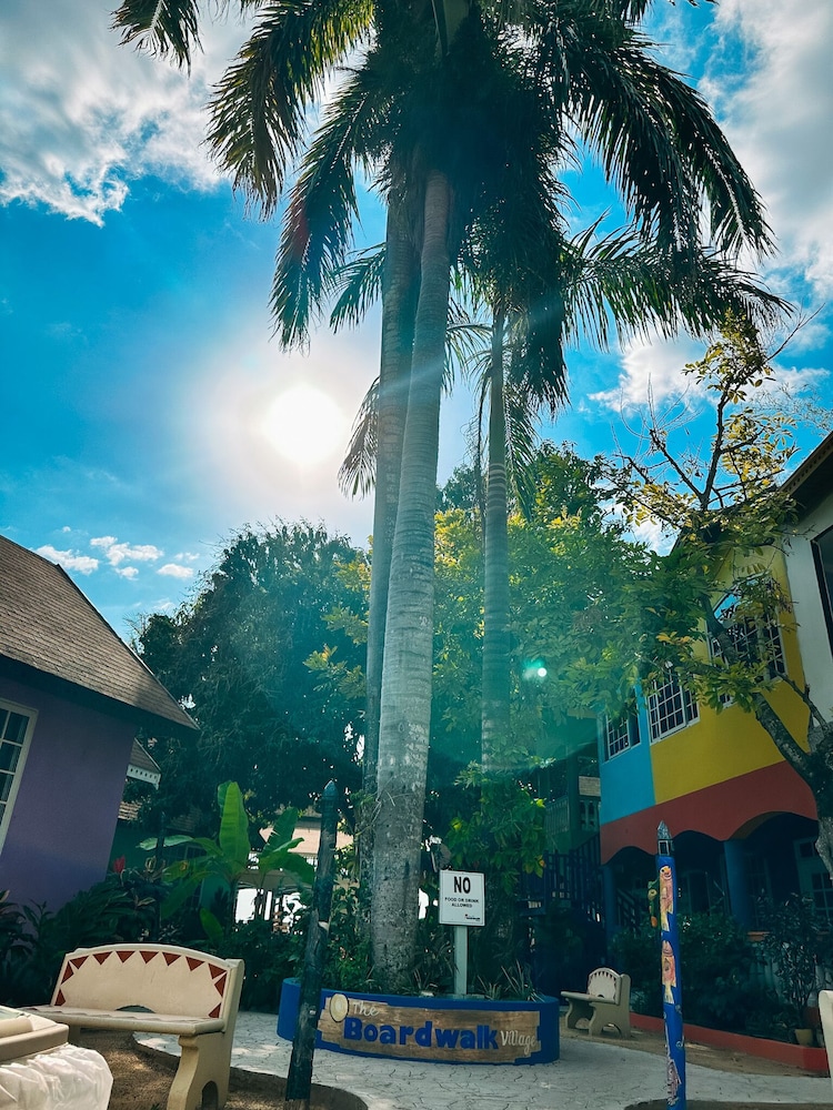 The Boardwalk Village — Hotel building in Negril