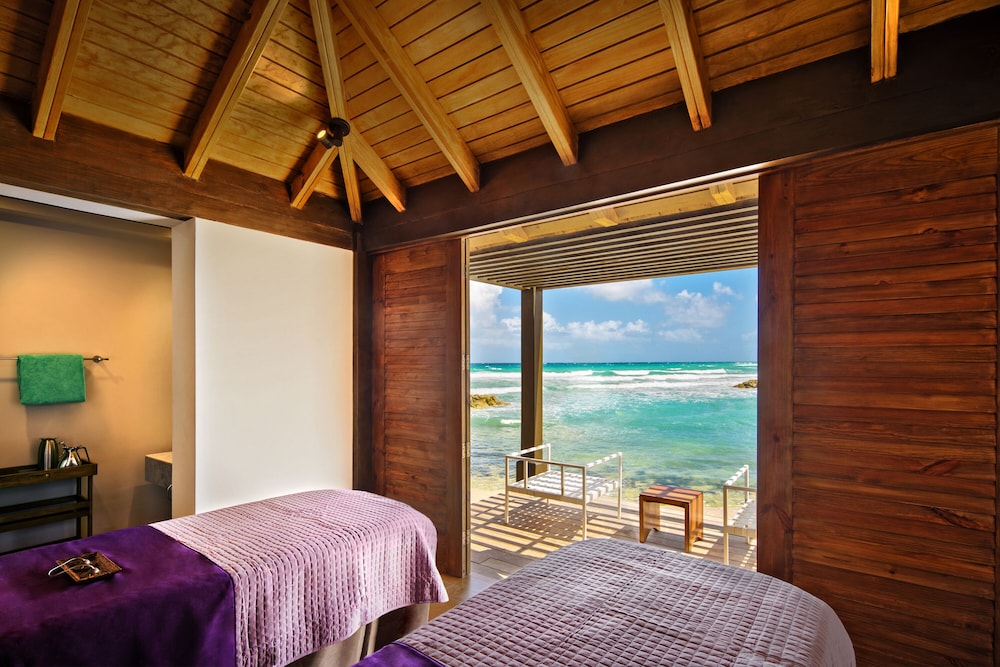 Hyatt Zilara Rose Hall - Adults Only - All Inclusive — Hotel rooms in Montego Bay