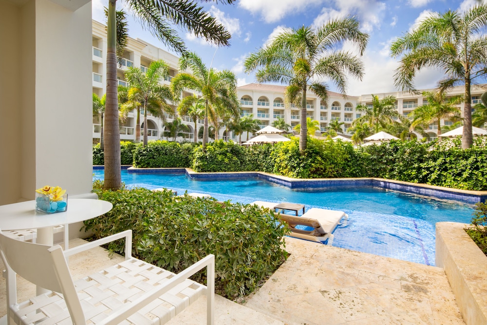 Hyatt Zilara Rose Hall - Adults Only - All Inclusive — Swimming pool in Montego Bay