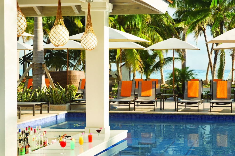 Hyatt Zilara Rose Hall - Adults Only - All Inclusive — Swimming pool in Montego Bay