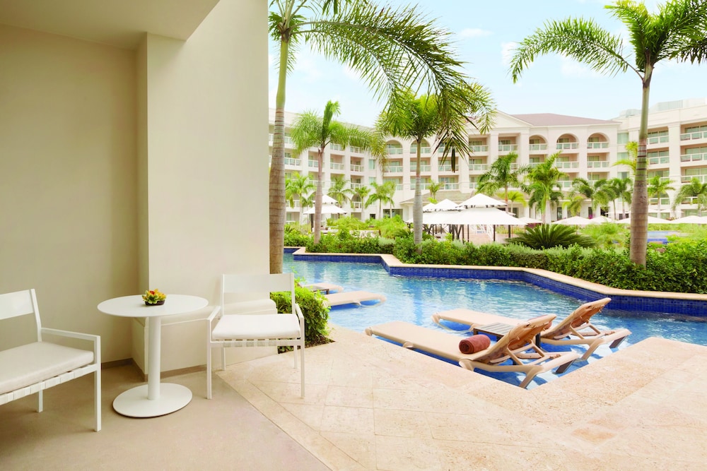 Hyatt Zilara Rose Hall - Adults Only - All Inclusive — Swimming pool in Montego Bay