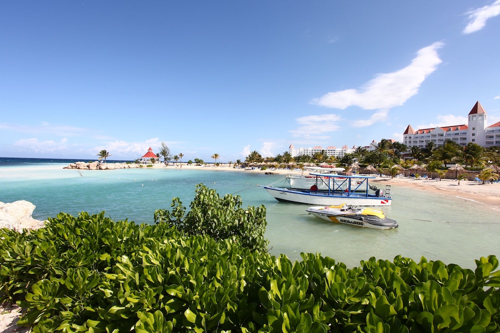 Bahia Principe Escape Runaway Bay - Hyatt Inclusive Collection - Adults Only- Renovated 2026 — Beach in Runaway Bay