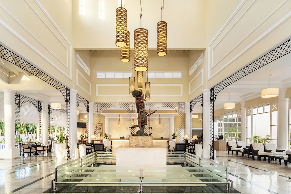 Bahia Principe Escape Runaway Bay - Hyatt Inclusive Collection - Adults Only- Renovated 2026 — Hotel building in Runaway Bay
