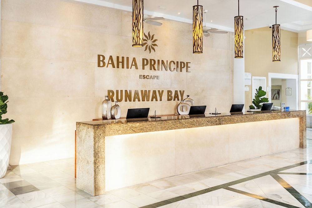 Bahia Principe Escape Runaway Bay - Hyatt Inclusive Collection - Adults Only- Renovated 2026 — Hotel building in Runaway Bay