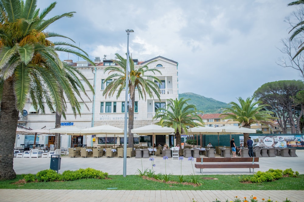 Hotel Astoria Tivat - zdjęcie 4