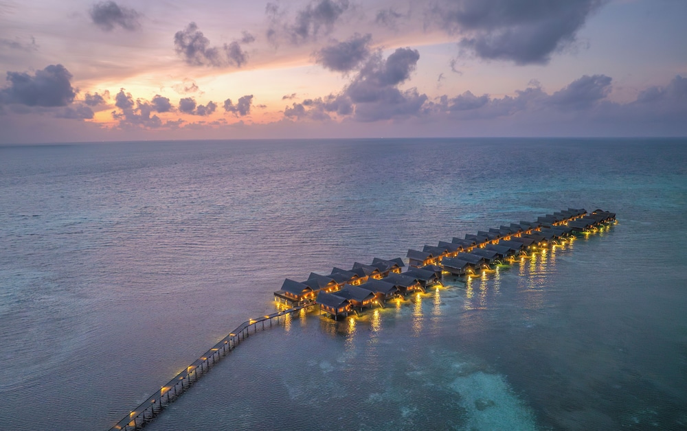 Adaaran Select Hudhuranfushi — Hotel building in Kaafu Atoll, Kaafu