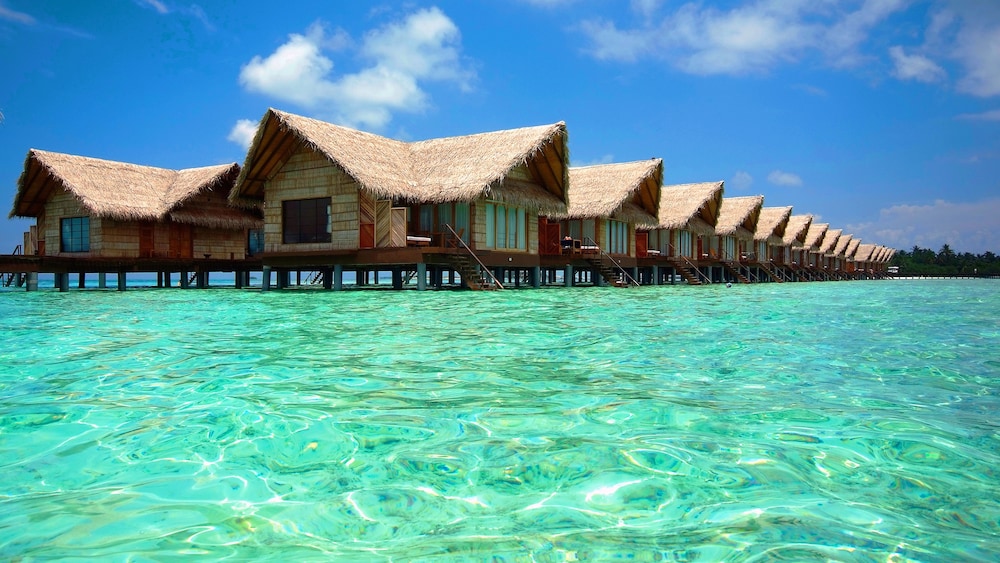 Adaaran Select Hudhuranfushi — Hotel building in Kaafu Atoll, Kaafu