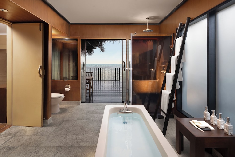 Adaaran Select Hudhuranfushi — Hotel rooms in Kaafu Atoll, Kaafu