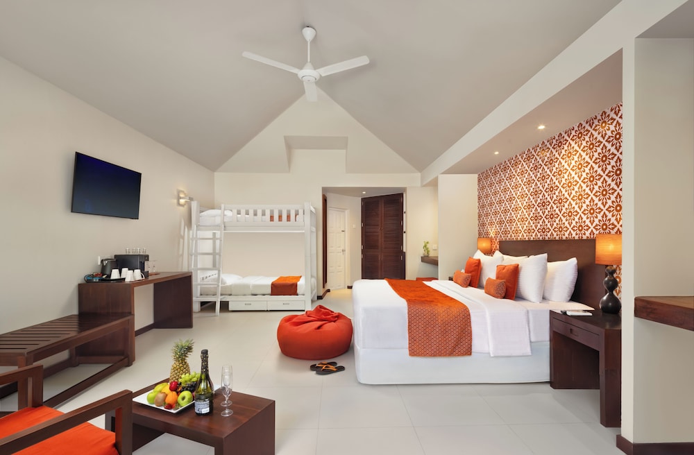 Adaaran Select Hudhuranfushi — Hotel rooms in Kaafu Atoll, Kaafu