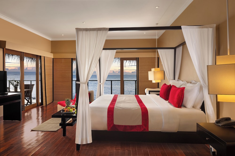 Adaaran Select Hudhuranfushi — Hotel rooms in Kaafu Atoll, Kaafu