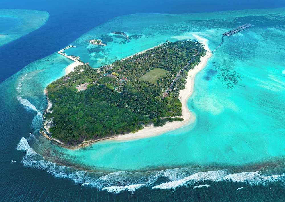 Adaaran Select Hudhuranfushi — Beach in Kaafu Atoll, Kaafu