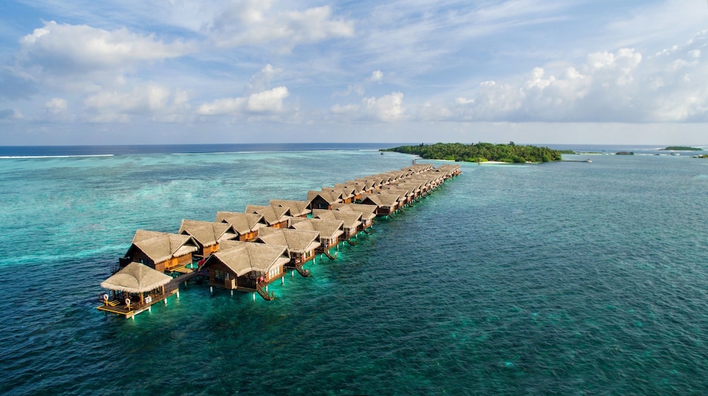 Adaaran Select Hudhuranfushi — Hotel building in Kaafu Atoll, Kaafu