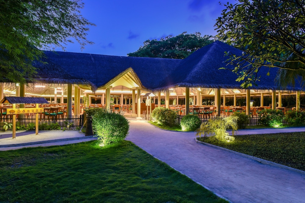 Adaaran Select Hudhuranfushi — Restaurant & bars in Kaafu Atoll, Kaafu