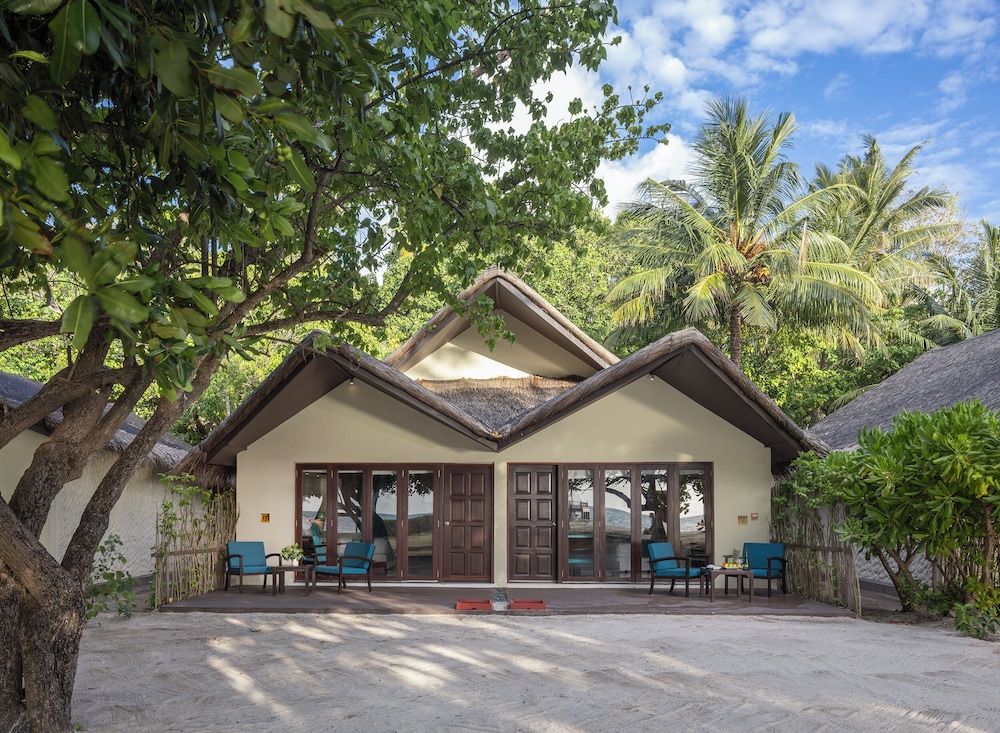 Adaaran Select Hudhuranfushi — Hotel building in Kaafu Atoll, Kaafu