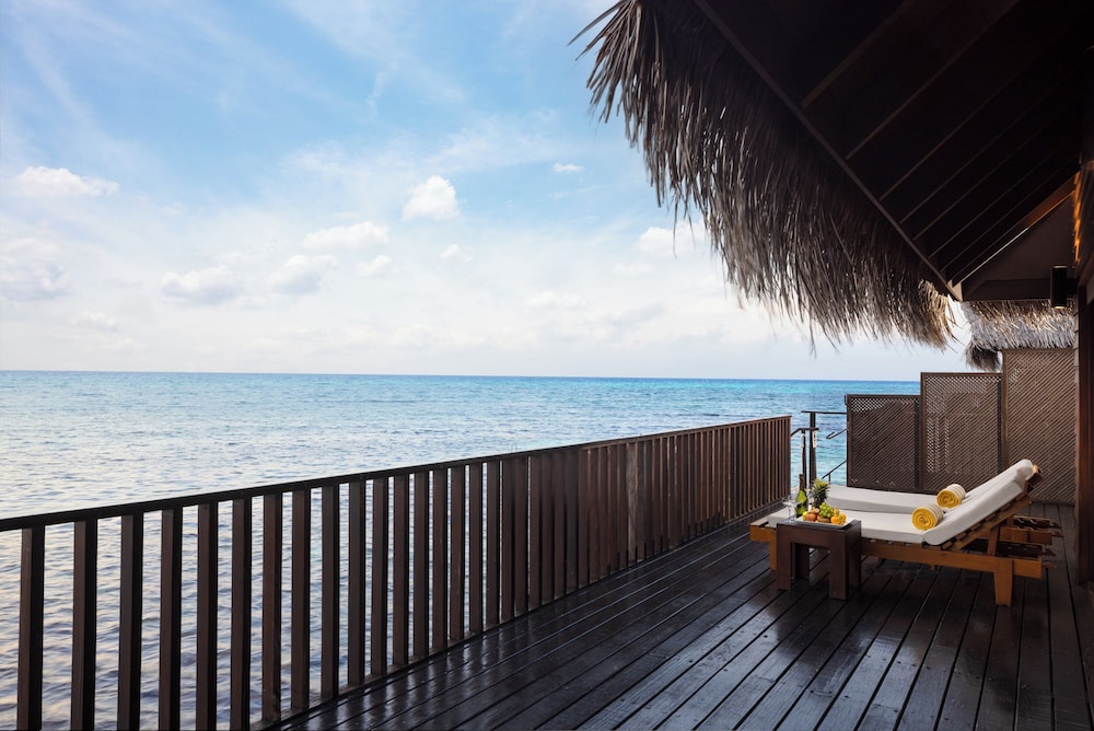 Adaaran Select Hudhuranfushi — Hotel rooms in Kaafu Atoll, Kaafu