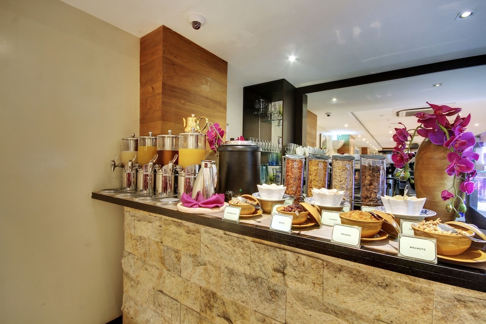 The Somerset Hotel — Restaurant & bars in Male, Kaafu
