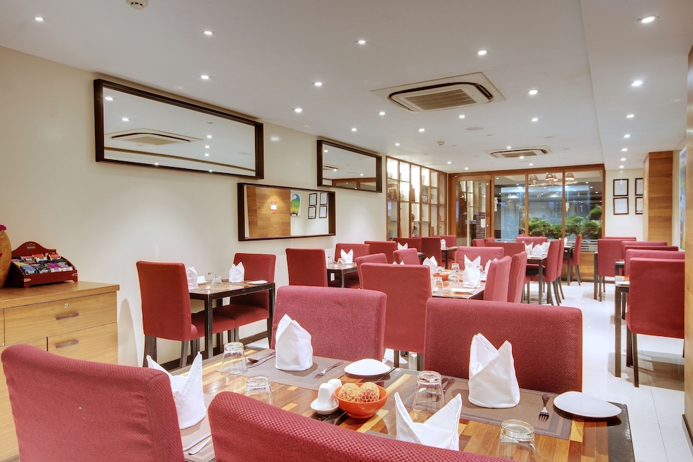 The Somerset Hotel — Restaurant & bars in Male, Kaafu