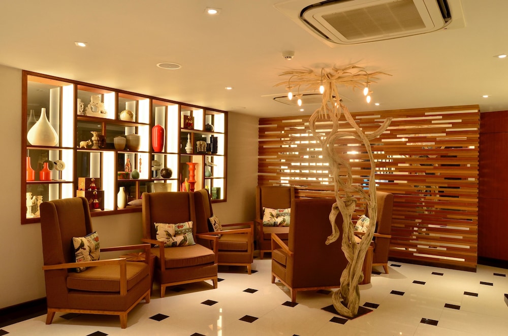 The Somerset Hotel — Restaurant & bars in Male, Kaafu