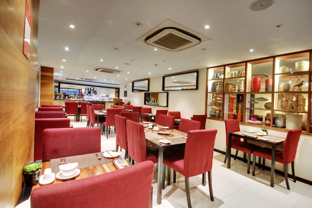 The Somerset Hotel — Restaurant & bars in Male, Kaafu