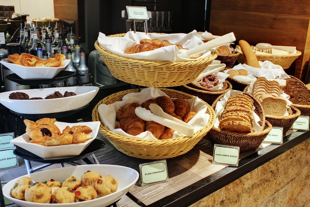 The Somerset Hotel — Restaurant & bars in Male, Kaafu